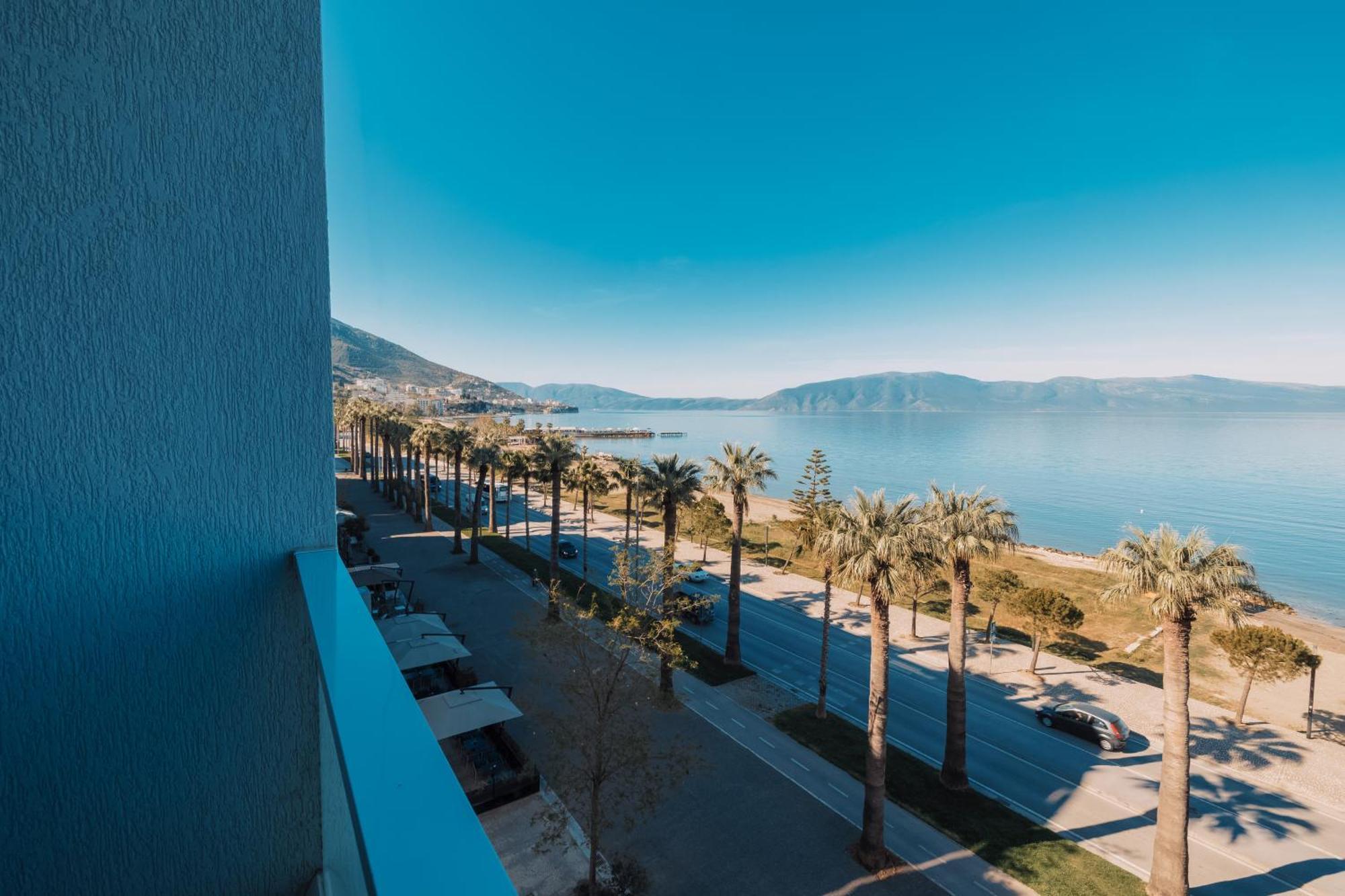 Duka Hotel Vlorë エクステリア 写真