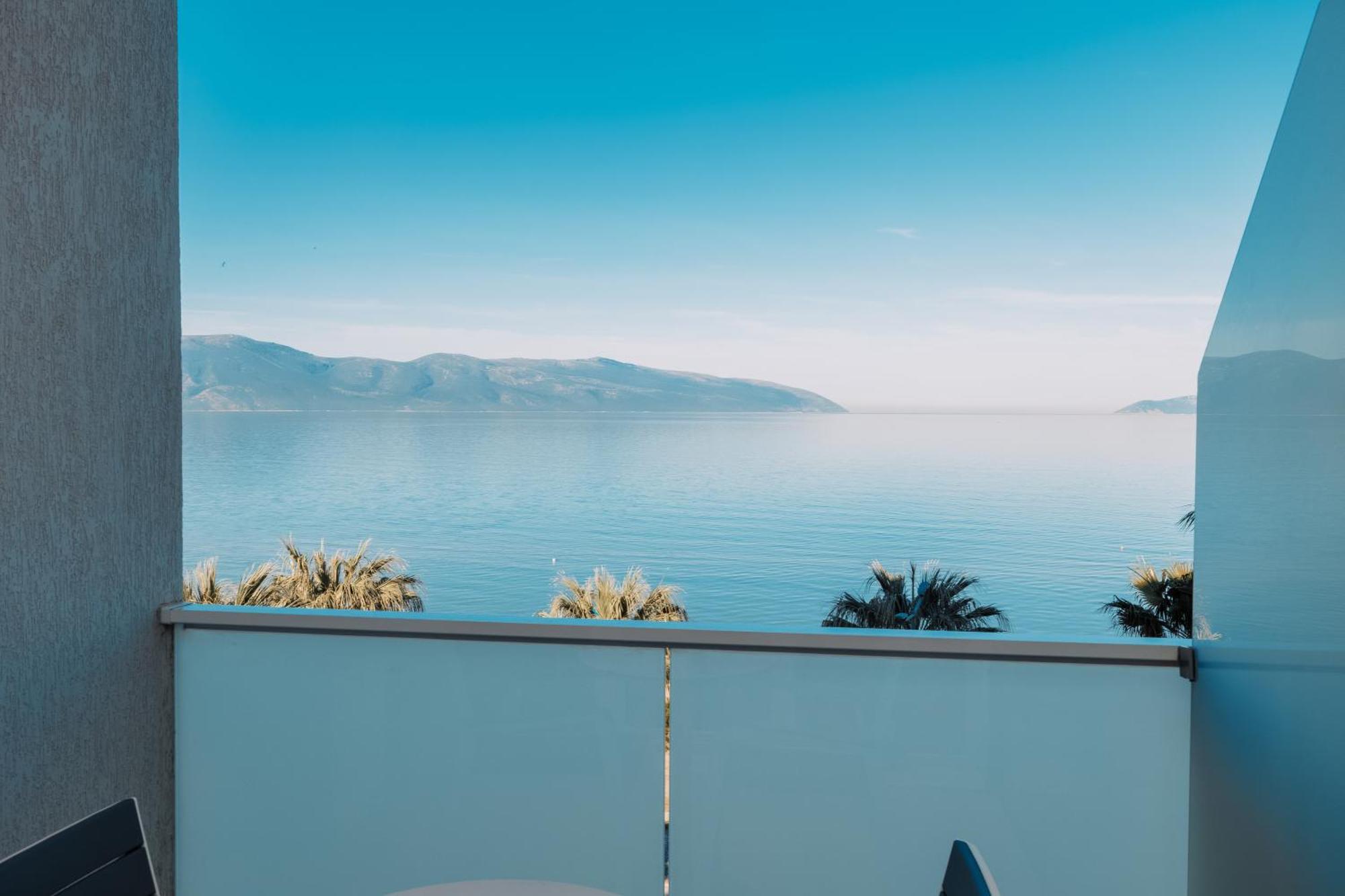 Duka Hotel Vlorë エクステリア 写真