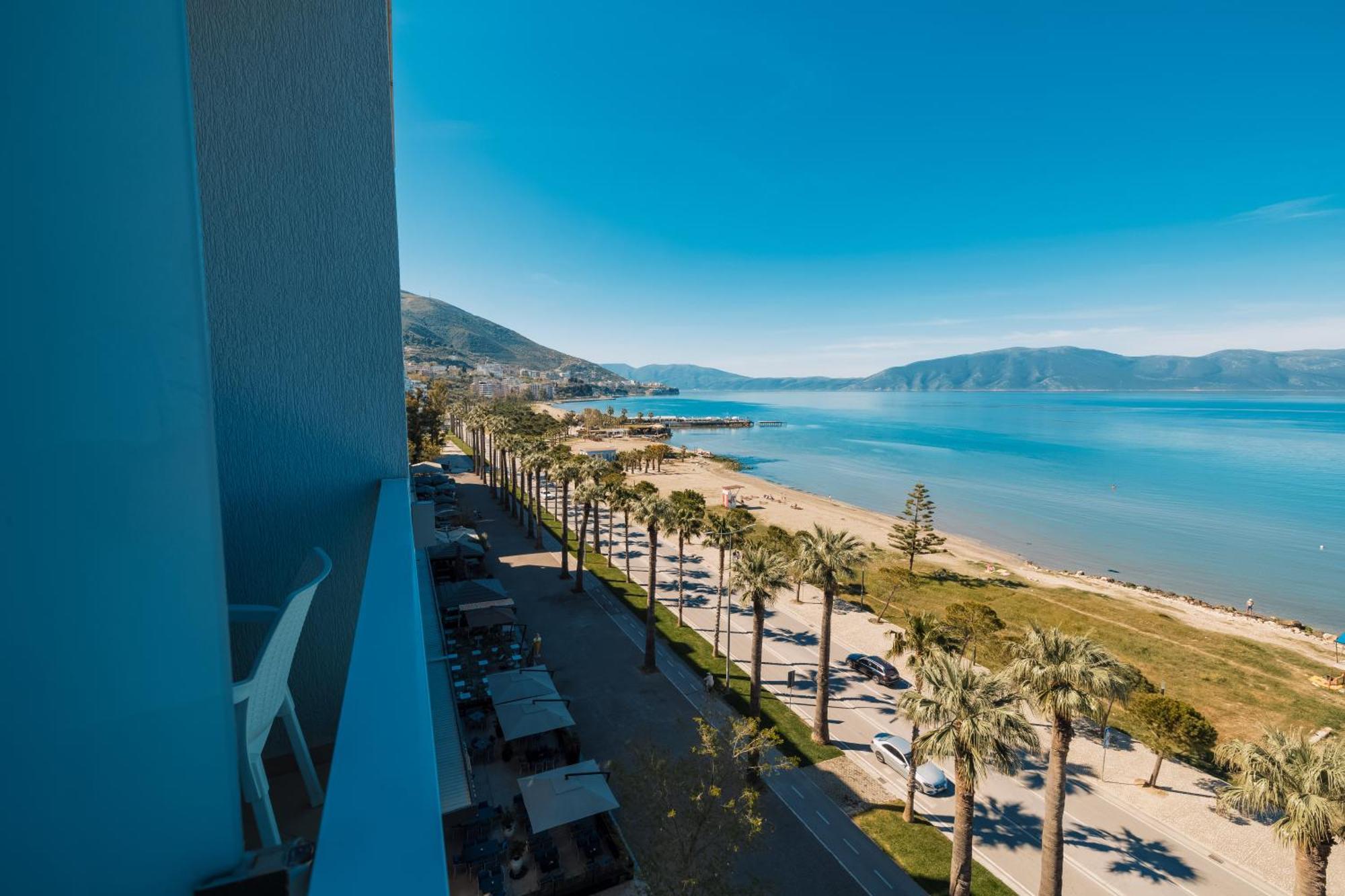 Duka Hotel Vlorë エクステリア 写真